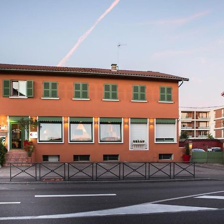 Auberge De La Vallee Francheville  Bagian luar foto